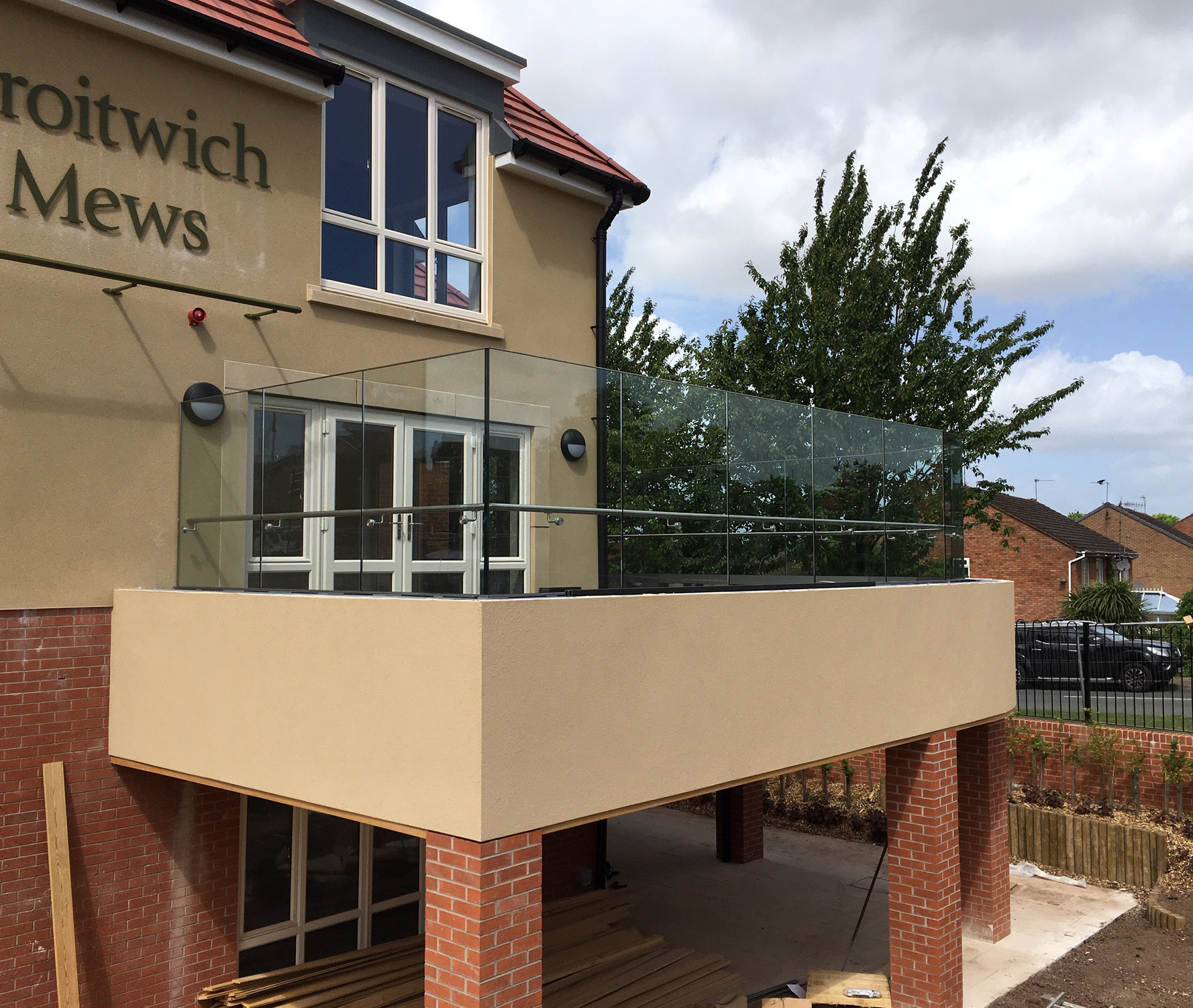 Frameless glass balustrade detail
