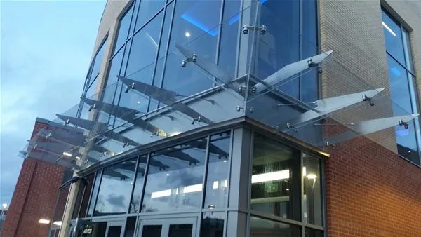 Supended Canopy Hinckley