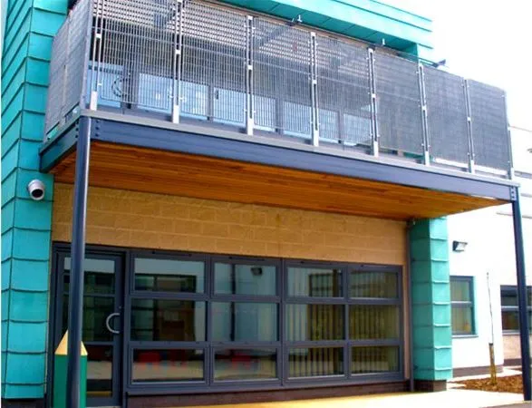 Supported Mesh Balustrading